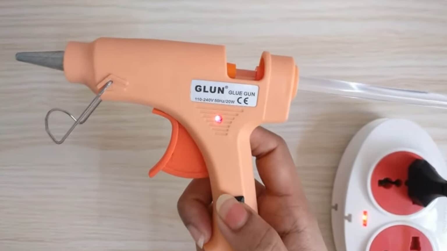 how-to-use-a-glue-gun-hot-8-safety-tips