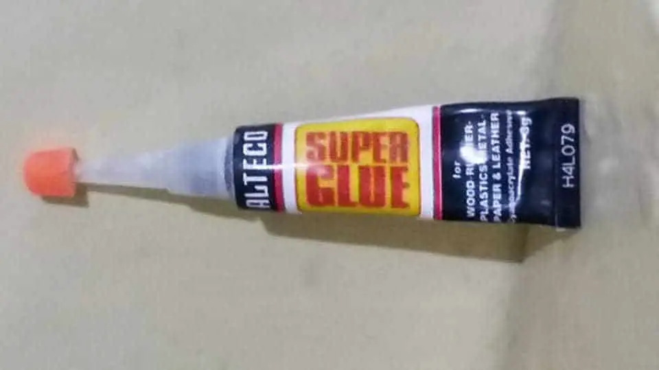 Super Glue Is Fast Drying